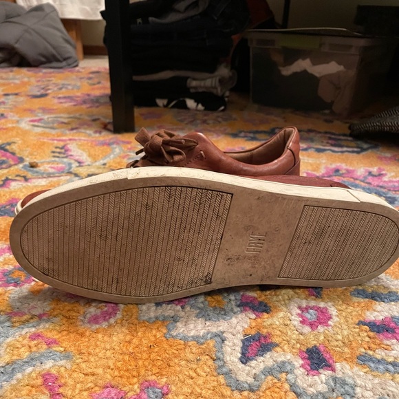 Like new Frye ivy low lace sneaker - Picture 3 of 6